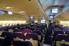 777-300 salon view